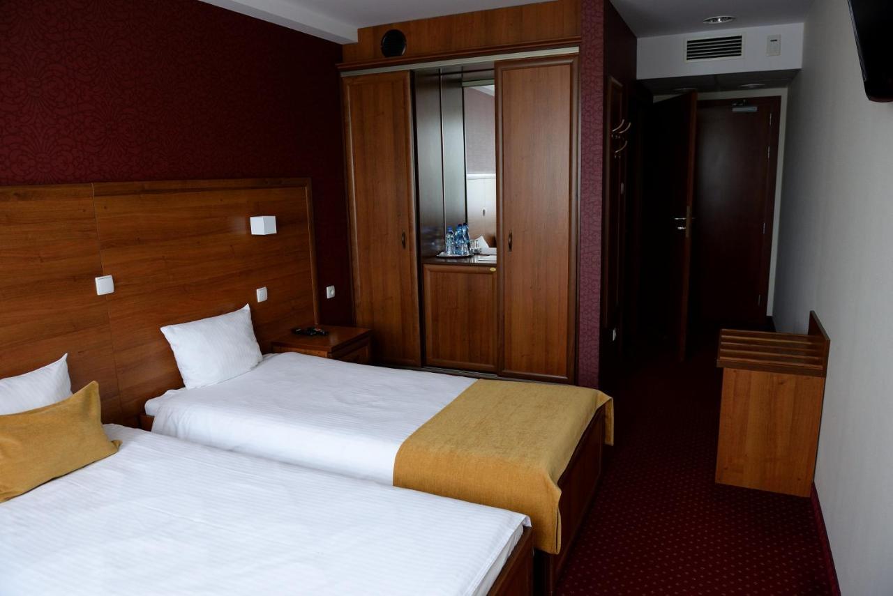 ברז'סקו Quest Hotel - Dawniej Hotel Planeta מראה חיצוני תמונה