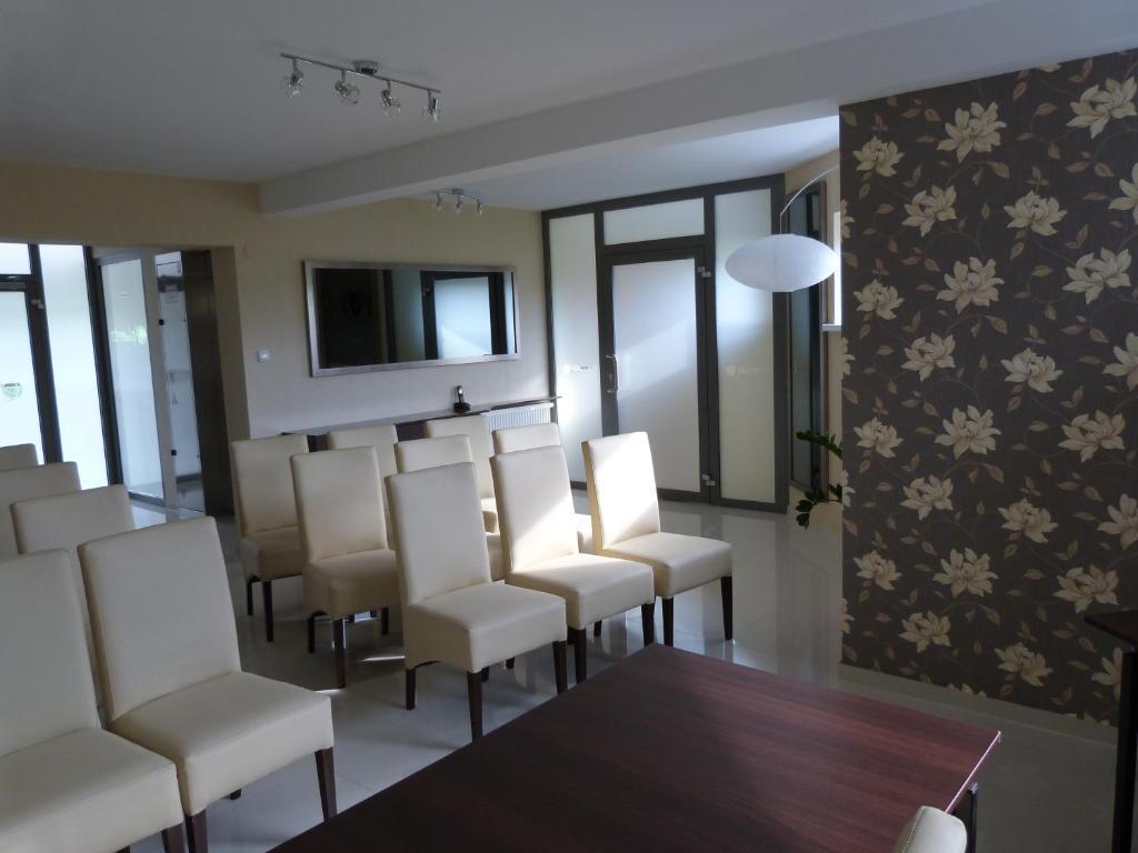 ברז'סקו Quest Hotel - Dawniej Hotel Planeta מראה חיצוני תמונה